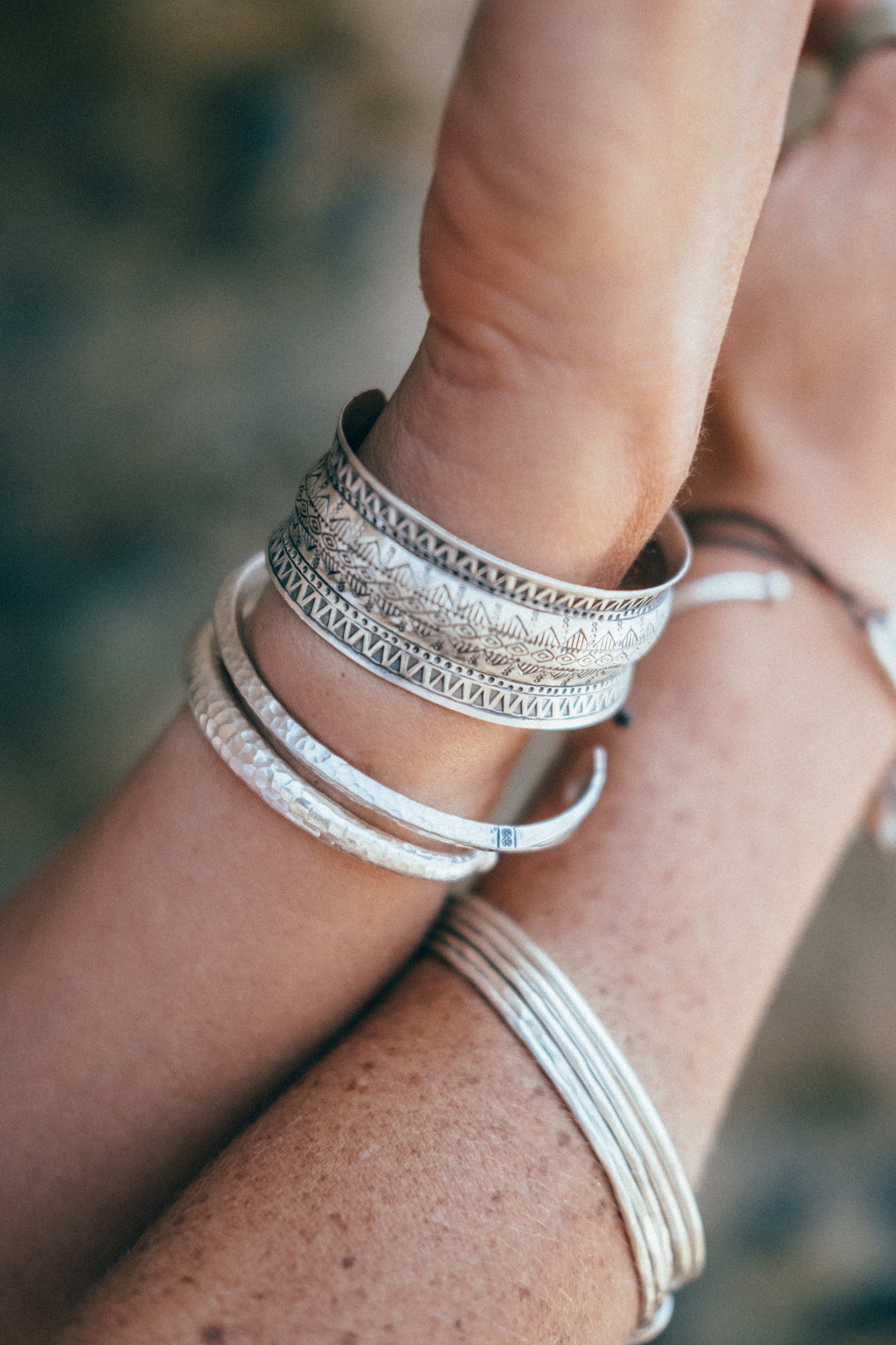 HAMMERED SHINE  BRACELET